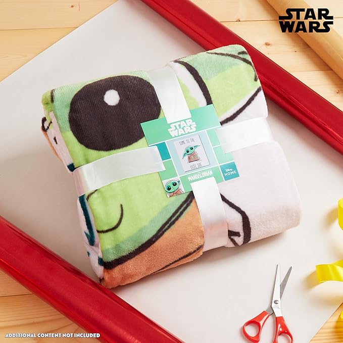 Disney Baby Yoda Throw Blanket Soft Fleece Blanket Bedroom Comforter 59 x 51” (Green Baby Yoda)