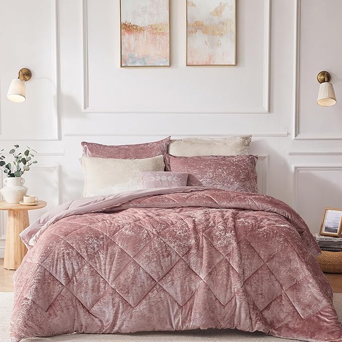 Intelligent Design Felicia Luxe Comforter Velvet Lush Double Sided Diamond Quilting, Modern All Season Bedding Set with Matching Sham, Decorative Pillow, Full/Queen(90"x90"), Blush 4 Piece