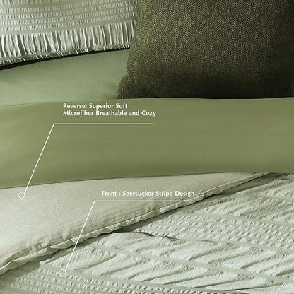 CASAAGUSTO Queen Comforter Set, 7 Pieces Sage Green Seersucker Bed in a Bag Queen Size Soft All Seasons, Bedding Sets with Comforter, Flat Sheet, Fitted Sheet, 2 Pillow Shams, 2 Pillowcases