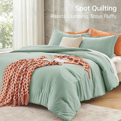 MUXHOMO Full Comforter Sets, All Season Ultra Soft Down Alternative Bedding - 3 Piece Lightweight Bed Set Includes 1 Comforter (82"x86") and 2 Pillow Shams (20"x26"), Sage Green