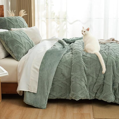 PHF Warm Sherpa Fleece Queen Comforter Set, 3D Tufted Fluffy Sage Green Bedding for Winter, Soft 3 Pieces Shaggy Bed Set, 1 Comforter (90"x90") and 2 Pillowcases (20"x26")