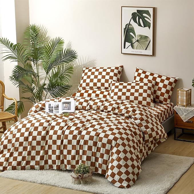 CLOTHKNOW Brown Grid King Size Comforter Set Plaid Bedding Comforter Sets Soft Checker Caramel Comforter with 2 x Pillow Cases