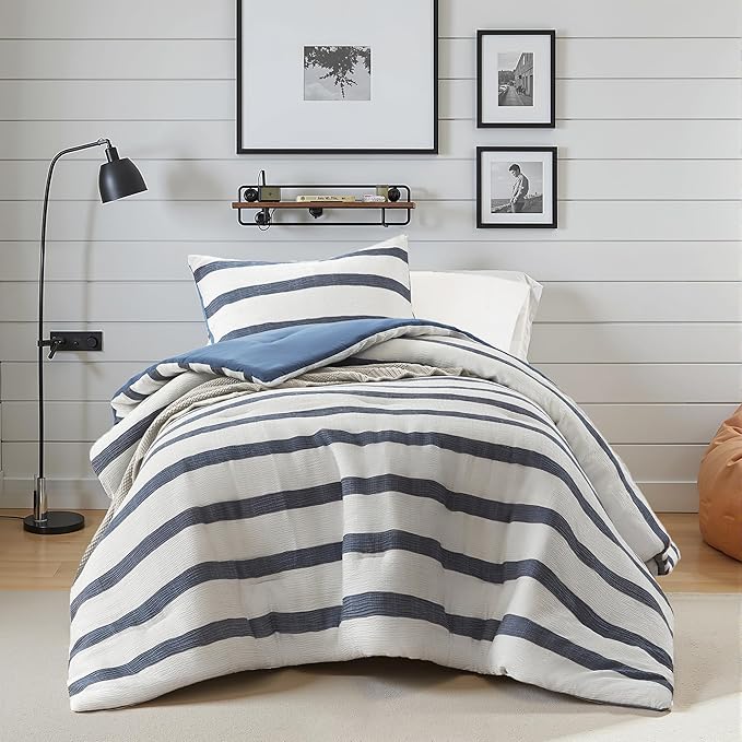 Madison Park Essentials Striped Comforter Set Twin Size, Yarn-Dyed Reversible Comforter with Minimalist Stripes, Crinkled Texture Bedding Set for All-Season Lightweight Warmth, Merritt Blue