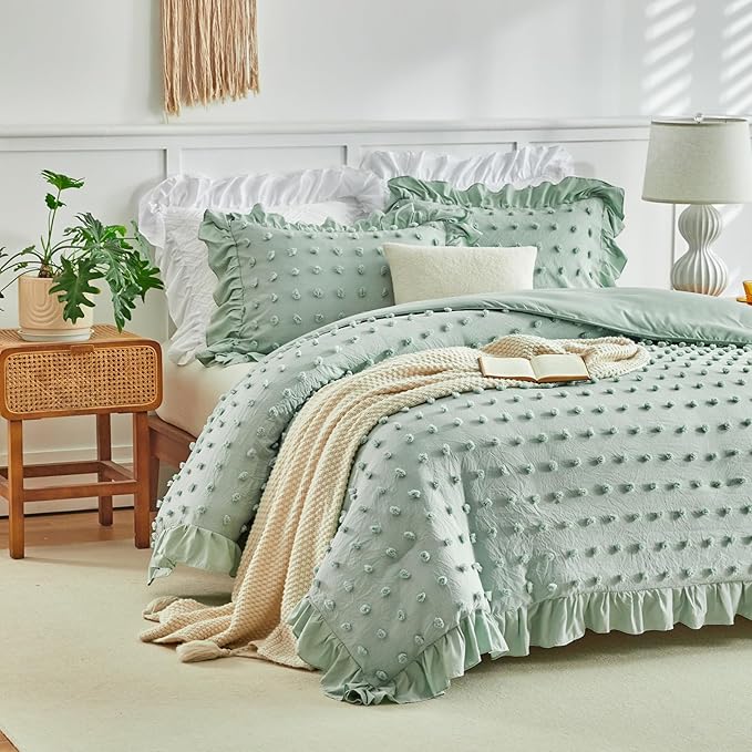 Tufted Dots Ruffle Comforter Set King Size, 3 Pieces Sage Green Vintage Farmhouse Shabby Chic Comforters, Jacquard Boho Bohemian Bedding Set for All Season (1 Ruffled Comforter+ 2 Pillow Shams)