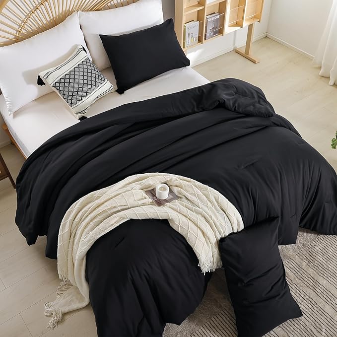 weigelia King Size Comforter Set Soft Microfiber 3 Piece Comforters Set for Men, Women Black Lightweight Alternative Comforter for All Season (1 Comforter, 2 Pillowcases)