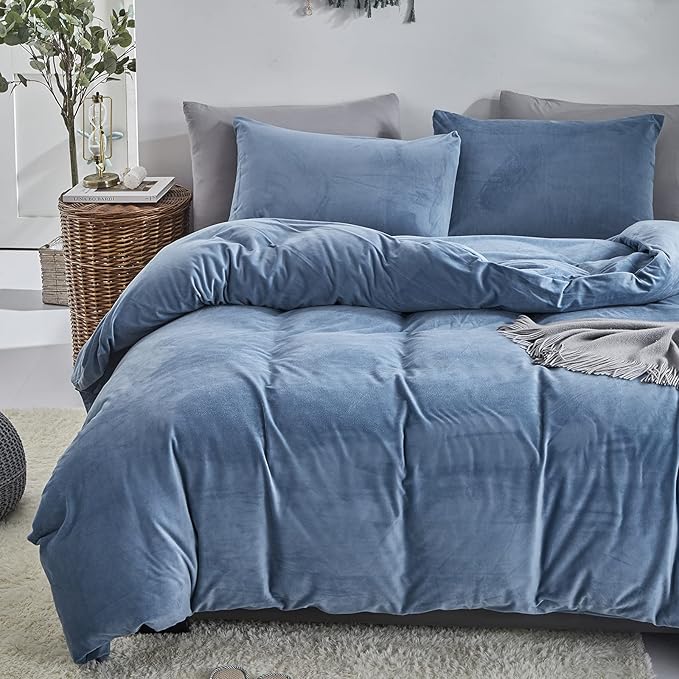 Wellboo Blue Velvet Comforter Sets Twin Boys Men Lake Blue Fluffy Bedding Comforters Women Girls Solid Blue Flannel Cozy Quilts Modern Plain Haze Blue Aesthetic Blanket Luxury Ultra Soft Shaggy Bed