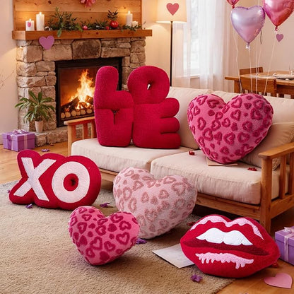 Lanpn Valentines Day Heart Pillows 2Pcs, Love Heart Shaped Pillow Plush Throw Pillow Decorative Cushion for Holiday Home Party Couch Bed Sofa Valentine's Day Decor (Light Pink,16.5x12in/14x10.5in)