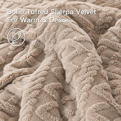 Andency Fluffy Sherpa Queen Comforter Set, Super Soft Khaki Fleece Warm Bedding for Winter, Luxury Jacquard Boho Thick Fuzzy Plush Bed Set 3 Pieces(1 Shaggy Comforter, 2 Pillowcases)