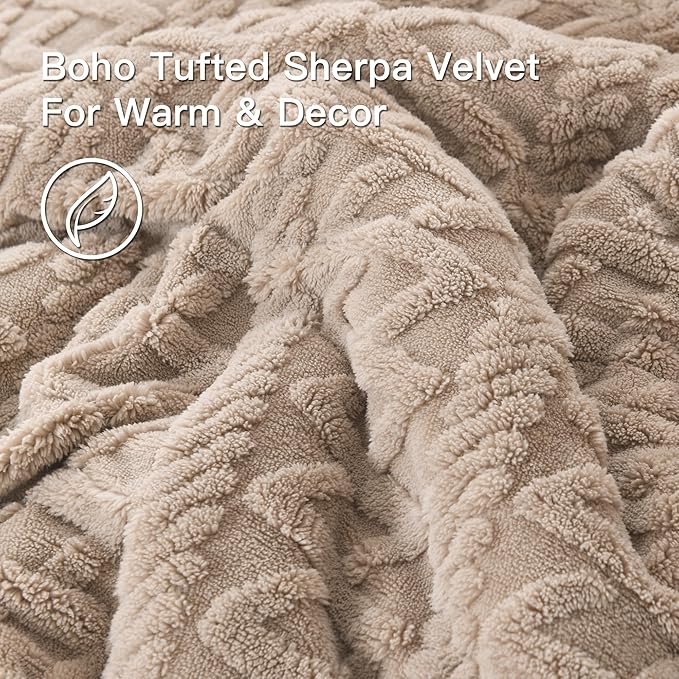 Andency Fluffy Sherpa King Comforter Set, Super Soft Khaki Fleece Warm Bedding for Winter, Luxury Jacquard Boho Thick Fuzzy Plush Bed Set 3 Pieces(1 Shaggy Comforter, 2 Pillowcases)