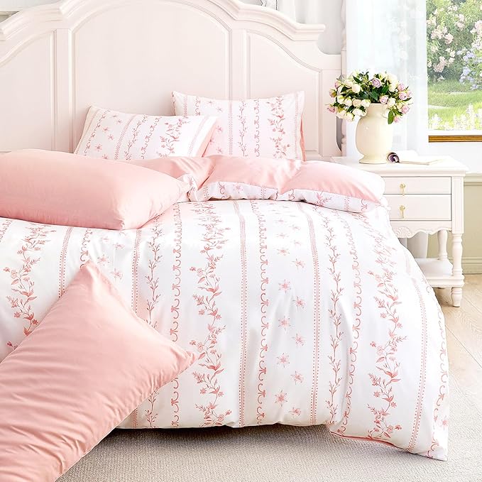Wake In Cloud - Shabby Chic Comforter Set, Cottagecore Floral Romantic Charming Style with Botanical Stripe Pattern, Soft Lightweight Bedding, 3 Pieces, Pink White, Queen Size