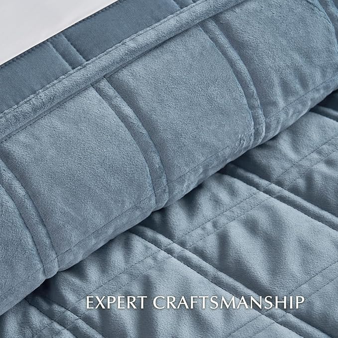 EVERGRACE 3 Pieces Luxurious Velvet Quilt King Size, Ultra Soft Bedspread Coverlet Set, Double Box Stitch Lightweight Velvet Comforter for All Season with 2 Shams, Blue Linen, 108"x96"