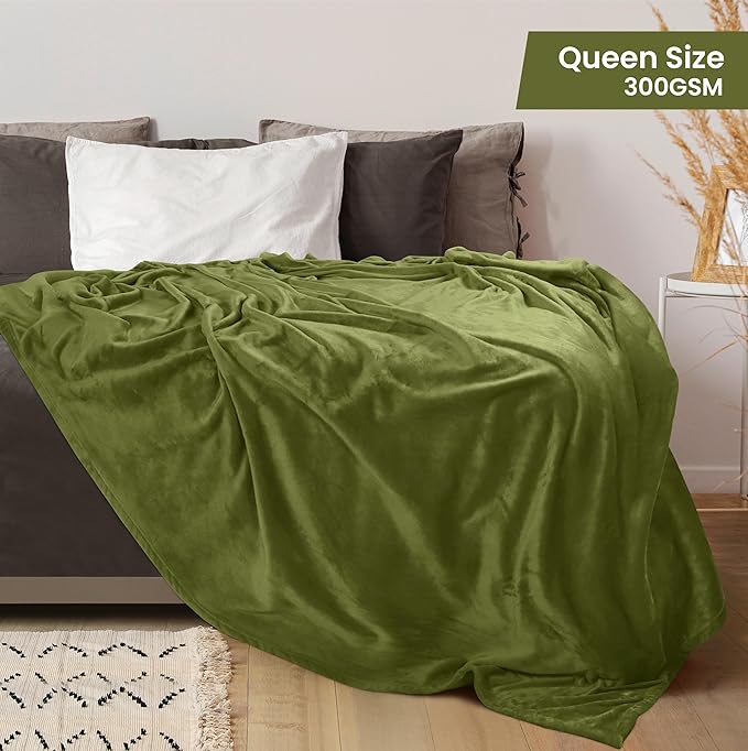 Utopia Bedding Fleece Blanket Queen Size Olive 300GSM Luxury Fuzzy Soft Anti-Static Microfiber Bed Blanket (90x90 Inch)