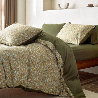 Wake In Cloud - Floral Comforter Set, Cute Vintage Flower Cottagecore Aesthetic for Women Teen Girls, Soft Lightweight Dorm Bedding, 3 Pieces, Olive Green, Twin/Twin XL Size
