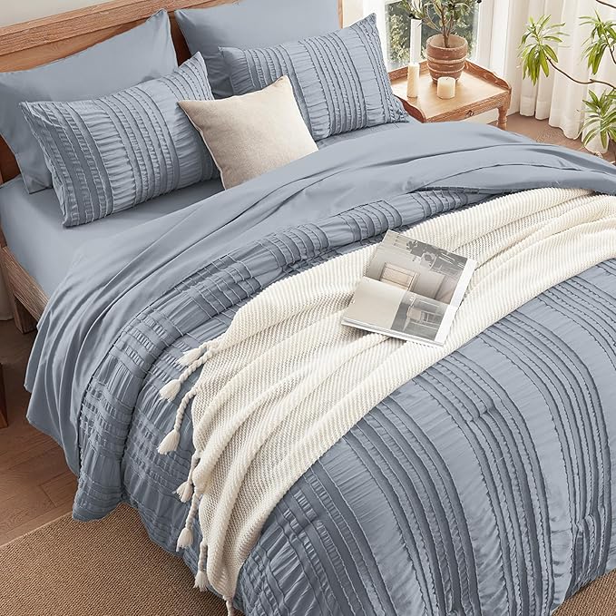 Blue Tufted Comforter Set Queen Size 7 Piece Bed in a Bag，Shabby Chic Boho Bedding for Bedroom Comforter，All Season Soft Microfiber Ruffle Comforter Set with Pillow and Sheets