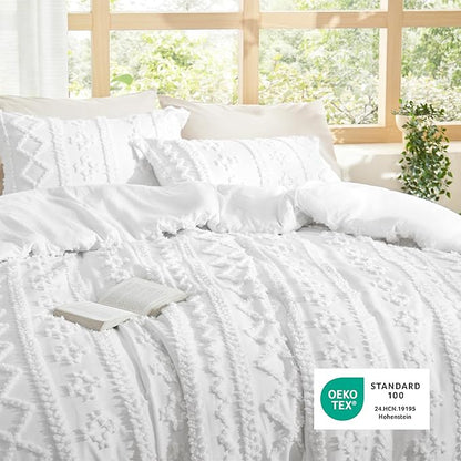 Bedsure Tufted Boho Comforter Set Full Size - Bright White Boho Bed Set, GentleSoft™ 3 Pieces Farmhouse Shabby Chic Embroidery Bedding, Gifts for Woman, Soft Jacquard Full Comforter for All Seasons