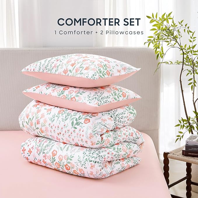 Wake In Cloud - Floral Comforter Set, Farmhouse Cottagecore Style with Romantic Garden Wildflowers and Leaves Pattern, Soft Lightweight Bedding, 3 Pieces, Pink White, Full Size
