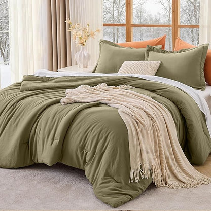 MUXHOMO Full Comforter Set, All Season Ultra Soft Down Alternative Bedding - 3 Piece Lightweight Bed Set Includes 1 Comforter (82"x86") and 2 Pillow Shams (20"x26"), Olive Green