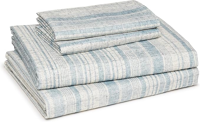 Amazon Basics Lightweight Microfiber Comforter Sets, 7 Pieces, King Size, Navy Geometrics