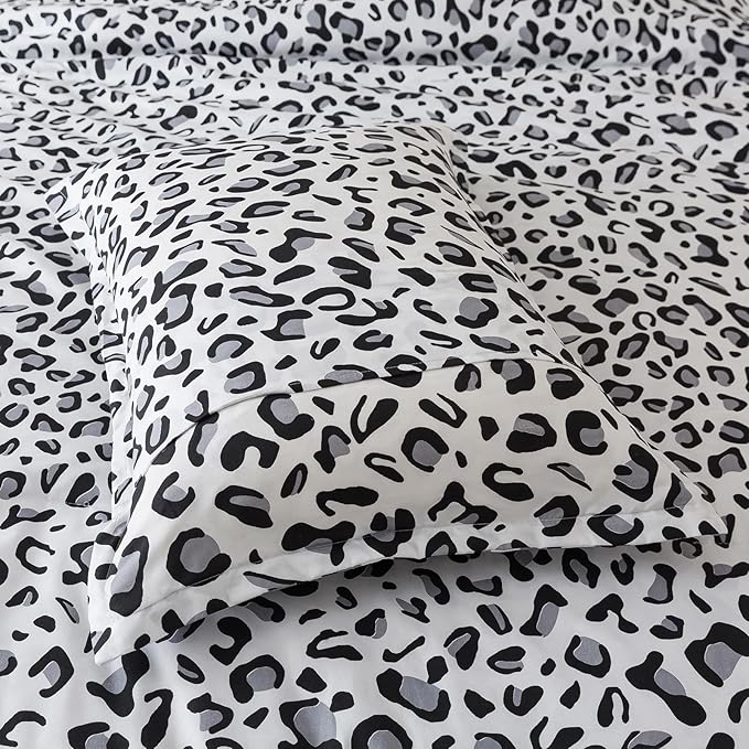 Caressma White Leopard Print Comforter Set, Queen Size 3 Pieces for All Seasons, Untamed Wilderness Style Comforter with Pillowshams, Ultra Soft Microfiber