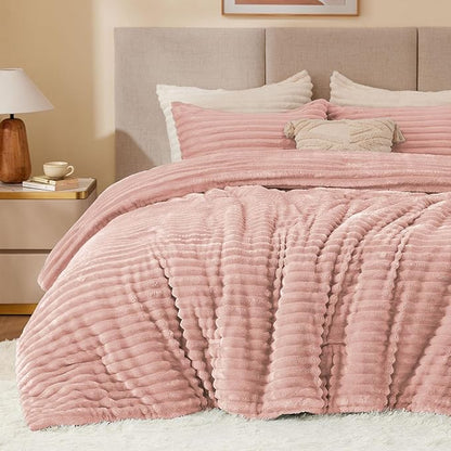 BEDELITE Fleece Oversized Queen Comforter Set -Super Soft & Warm Fluffy Dusty Pink Bedding, Luxury Fuzzy Heavy Bed Set for Winter with 2 Pillow Cases