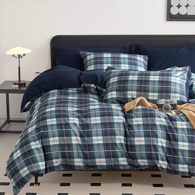 Wake In Cloud - Plaid Comforter Set, Scottish Tartan Check Geometric Modern Pattern Printed, Soft Lightweight Bedding, 3 Pieces, Navy Green, Twin/Twin XL Size