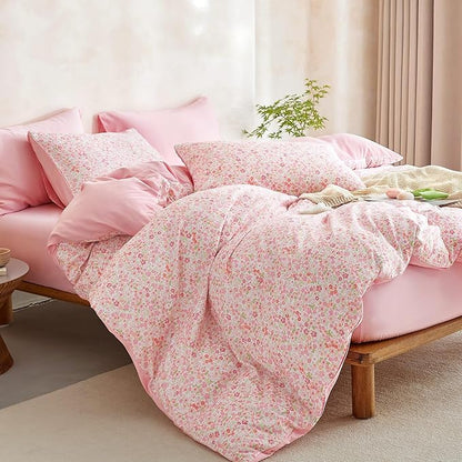 Wake In Cloud - Floral Comforter Set, Cute Vintage Flower Cottagecore Aesthetic for Women Teen Girls, Soft Lightweight Dorm Bedding, 3 Pieces, Pink, Full Size