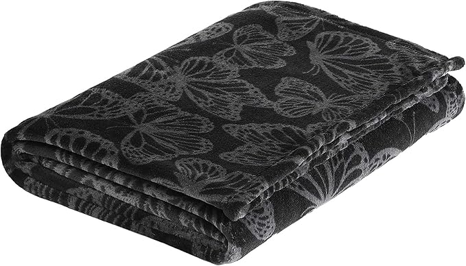 Betsey Johnson - Comforter Set, Soft Bedding with Matching Shams, Bonus Throw Included, Chic Solid Room Decor (Signature Hotel Black, King)