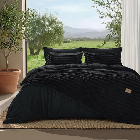 Bedsure Gentlesoft™ 2-in-1 King Size Comforter Set and Detachable Fluffy Blanket, Black Bedding Set for All Season Use, SnapTech™ Design for Space Saving (Includes 2 Pillow Shams, 2 Pillowcases)