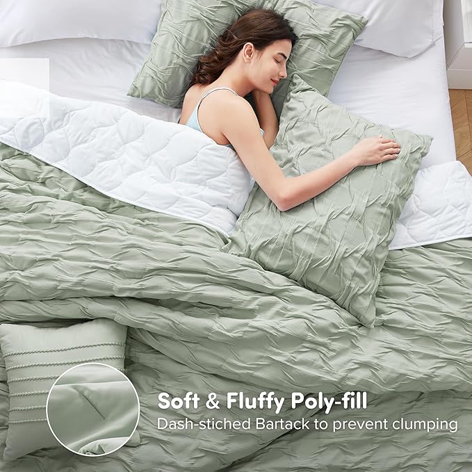 Comfort Spaces Twin/Twin XL Comforter Set for College Ogee Ruched Crinkle Texture Breathable Comforter Set Twin Dorm All Season Lightweight Bedding Set Shabby Chic Décor Pilow Green 3 Piece