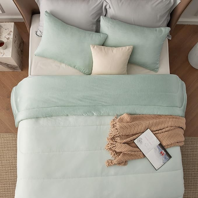 Bedsure King Comforter Set - Cooling and Warm Bed Set, Sage Green Reversible Bedding for All Season, 3 Pieces, 1 King Size Comforter (102"x90") and 2 Pillow Cases (20"x36")