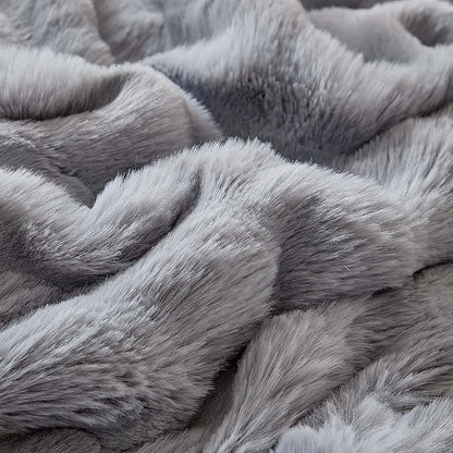 Twin Faux Rabbit Fur Comforter Set - 3 Pieces Fluffy Bedding Set Ultra Soft Warm Shaggy Winter Flannel Bed Set, Luxury Skin Friendly Sherpa Comforter Set & 2 Pillow Shams for Thanksgiving Light Gray