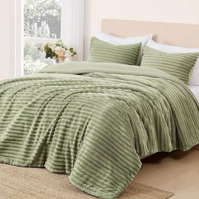 Geniospin Fleece King Size Comforter Set, Soft Fuzzy Fleece King Bedding Set, 3-Pieces Green Comforter Set for All Season, Warm Fluffy Comforter with 2 Pillow Cases
