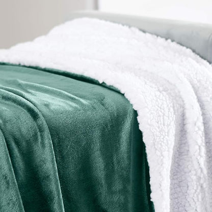 Genteele Sherpa Throw Blanket Super Soft Reversible Ultra Luxurious Plush Blanket, 90 x 90 inches, Hunter Green/White