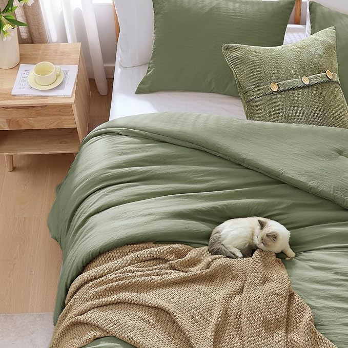 WRENSONGE Full Size Comforter Sets - 3 Pieces Green Comforter Prewashed Soft Lightweight for All Seasons, Fluffy Down Alternative Comforter Full Size with 2 Pillow Shams