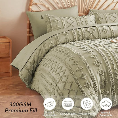 MR&HM Sage Green Boho Comforter Set Queen, Tufted Boho Bedding Set, Farmhouse Shabby Chic Bed in a Bag with 1 Comforter, 2 Pillow Shams, 2 Pillowcases, 1 Flat Sheet, 1 Fitted Sheet for All Seasons