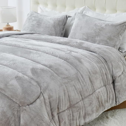 YIYEA Fluffy Queen Size Comforter Set, Luxury Faux Fur Comforter, Ultra Soft Plush Fuzzy Velvet Bedding Comforter Sets for Fall Winter, Cozy Warmth, No Shedding, 3PC, Queen, Light Grey