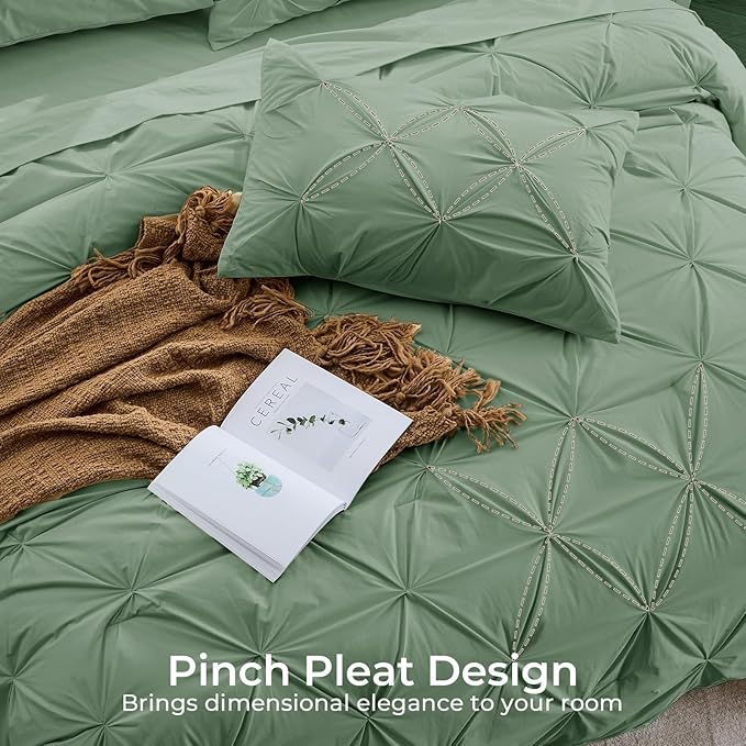 Sasttie Queen Comforter Set, 7-Piece Bed in a Bag, Pintuck Bedding Sets for All Season, Includes Comforter, Flat Sheet, Fitted Sheet, Pillowcases and Pillowshams, Sage Green