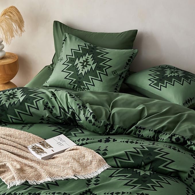 Wake In Cloud - Western Comforter Set, Boho Southwestern Rustic Farmhouse Style with Aztec Geometric Block Pattern, Soft Lightweight Bedding, 3 Pieces, Dark Olive Green, Queen Size
