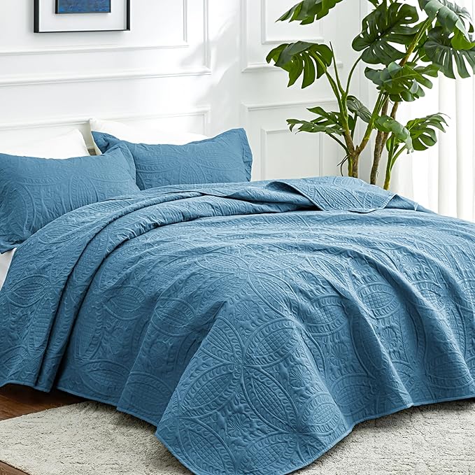 Love's cabin King Size Quilt Bedding Set Misty Blue Bedspreads - Bed Lightweight Bedspread Comforter - Coin Pattern Bedding Coverlet for All Season - 3 Pieces (1 Quilt, 2 Pillow Shams)