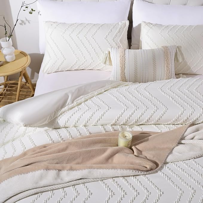 YIRDDEO Ivory White Queen Comforter Set 3Pcs, Boho Farmhouse Queen Size Bedding Set, Vertical Tufted Bed Set, Lightweight Neutral Bedroom Set (1 Comforter 2 Pillowcases)