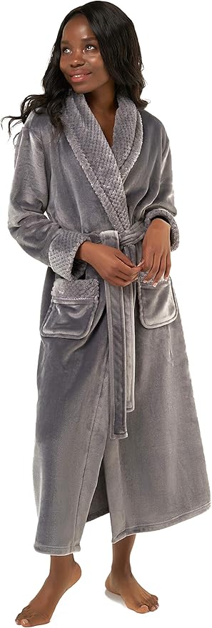 Turquaz Oversize Premium Luxury Ultra Soft Warm Robes for Women Plush Fleece Bathrobe for Women with and Spacious Pockets