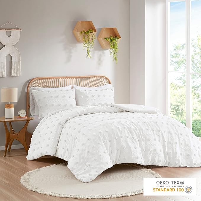 Intelligent Design Queen Comforter Set, Clipped Jacquard Comforter Set Chic Pompoms Accent, All Seasons Lightweight & Fluffy Comforter Bed Set with 2 Shams, Lucy, Full/Queen Ivory 3 Piece