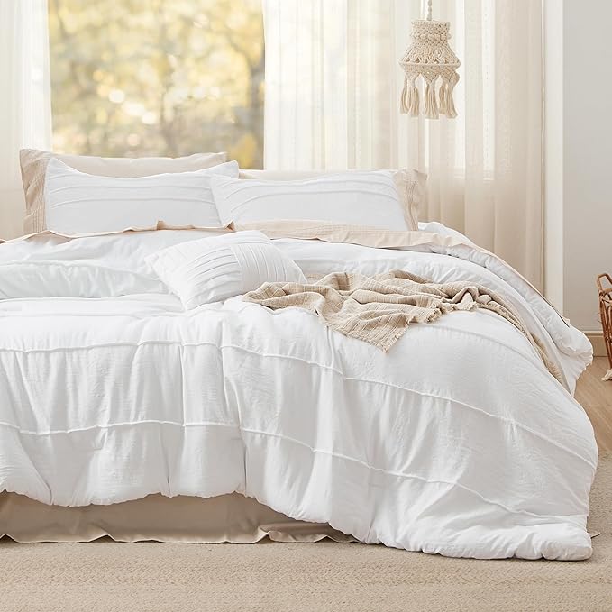 Bedsure White Oversized Queen Comforter Set - 4 Pieces Pinch Pleat Bed Set, Down Alternative Bedding Sets for All Season, 1 Comforter, 2 Pillowcases, 1 Decorative Pillow