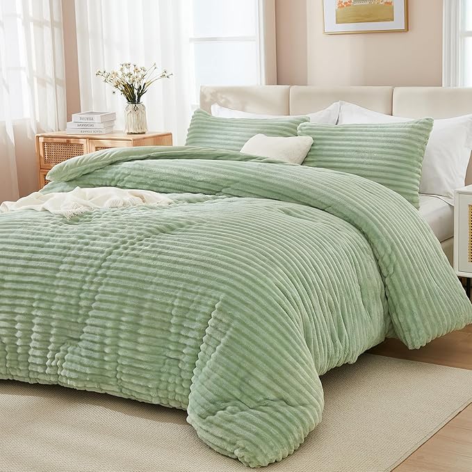 Andency Fluffy Comforter Set King, Super Soft Faux Fur Sage Green Comforter King Size Warm, Winter Warm Fleece Bedding Set, Plush Fuzzy Bed Set 3 Pieces (1 Shaggy Comforter, 2 Pillowcases)