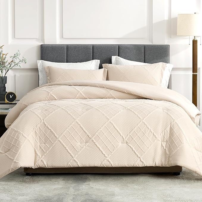 Amélie Home Twin Comforter Set, 2 Piece Beige Jacquard Bedding Set with 1 Pillow case, Soft Microfiber Diamond Design, Lightweight All-Season for Bedroom & Dorm