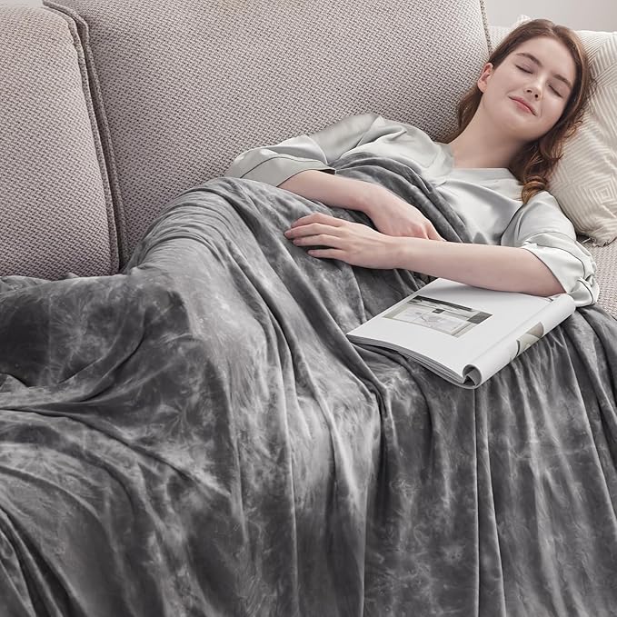Guohaoi Cooling Blanket for HotSleepers - Arc-Chill Q-Max >0.5 Cool Fiber, 100% Oeko-Tex Certified, Summer Lightweight Throw Blanket, Absorbs Heat to Keep Body Cool for Night Sweats(90x108 Grey)
