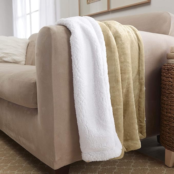 Genteele Sherpa Throw Blanket Super Soft Reversible Ultra Luxurious Plush Blanket, 40 x 50 inches, Camel/White