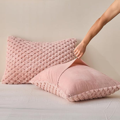 Simple&Opulence Fluffy Faux Fur Comforter Set, Plush Fuzzy Minky Bedding Set, 3 Pieces Warm Soft Comforter Bedding Set for Winter - 1 Shaggy Comforter with 2 Pillow Shams(King, Grid - Pink)