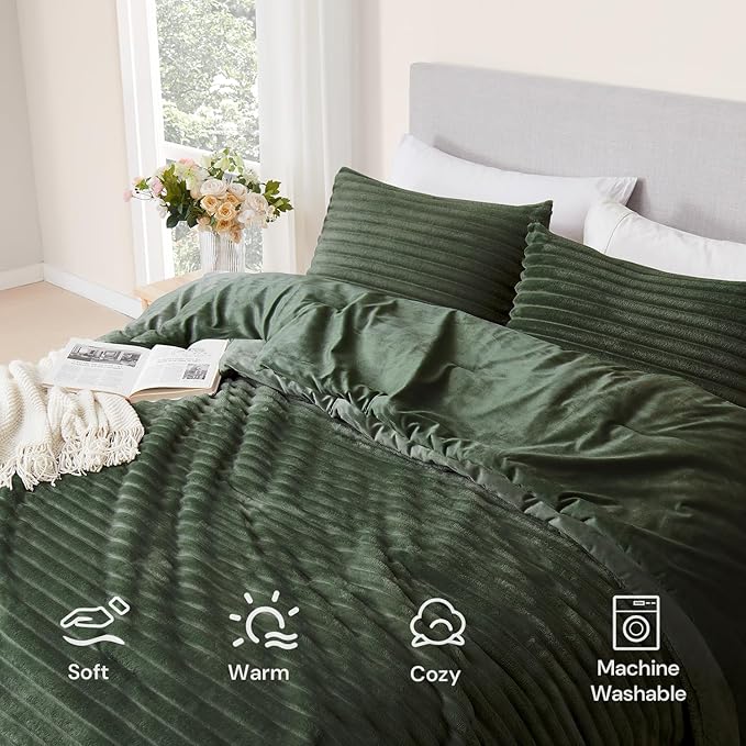 Geniospin Queen Comforter Set Olive Green, Ultra-Soft Microplush Fleece Queen Bedding Sets, Reversible 3-Piece Comforter Set for All Season, Warm & Cozy (Olive Green, 90''x90'')