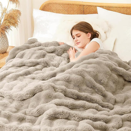 L'AGRATY Faux Rabbit Fur Blanket: 60" x 80" Twin Luxury Soft Fluffy Thick Fur Throw Blanket for Couch Bed Sofa - Cozy Plush Bubble Blankets for Winter: Flannel Fleece Decorative Blanket(Castle Grey)
